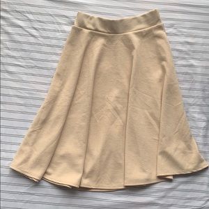 🌺 Tan/Khaki Flowy A-Line Skirt 🌺